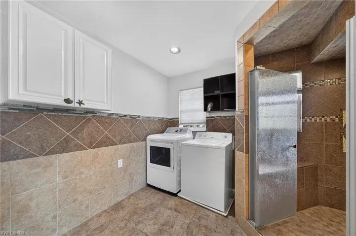 1919 Se 37th Ter, Cape Coral, Florida 33904