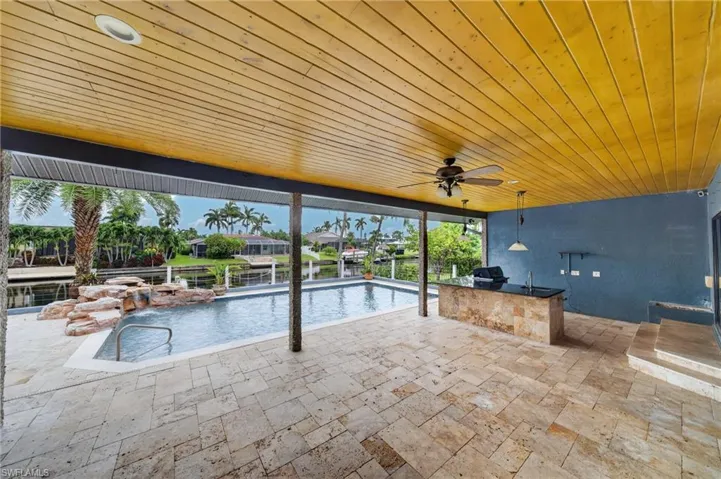 1919 Se 37th Ter, Cape Coral, Florida 33904