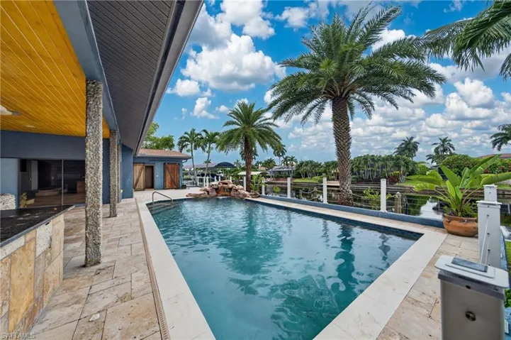 1919 Se 37th Ter, Cape Coral, Florida 33904