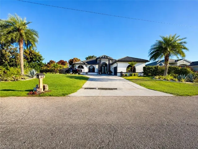1204 E 4th St, Lehigh Acres, Florida 33936