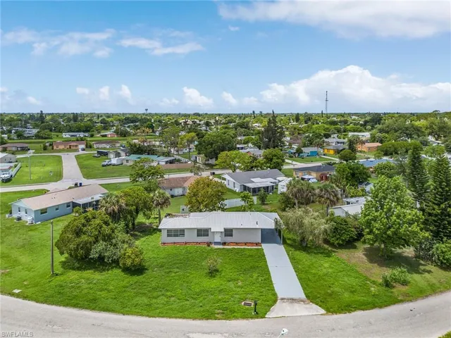 205 Purdue St, Lehigh Acres, Florida 33936