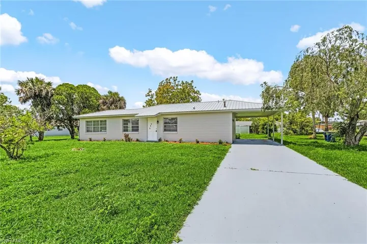 205 Purdue St, Lehigh Acres, Florida 33936