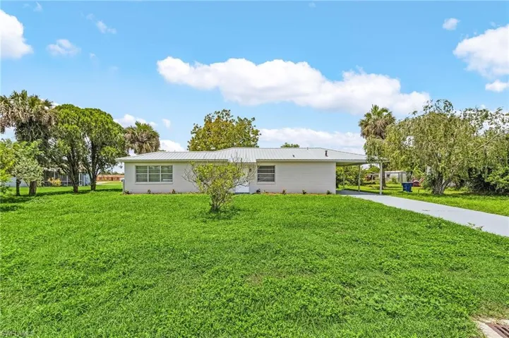 205 Purdue St, Lehigh Acres, Florida 33936