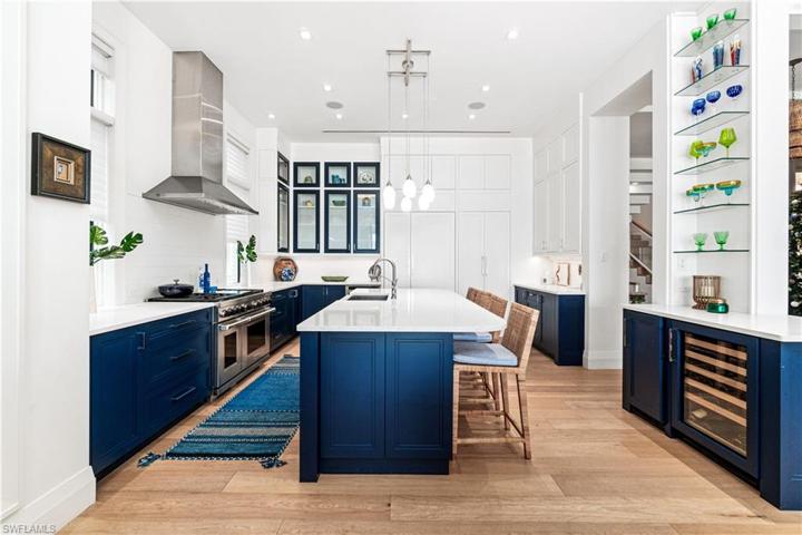 Bar area with wine cooler