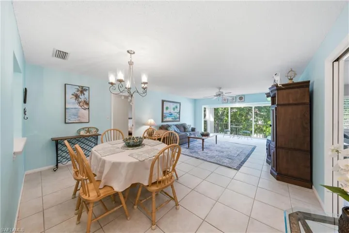 1940 Bald Eagle Dr 206-b, Naples, Florida 34105