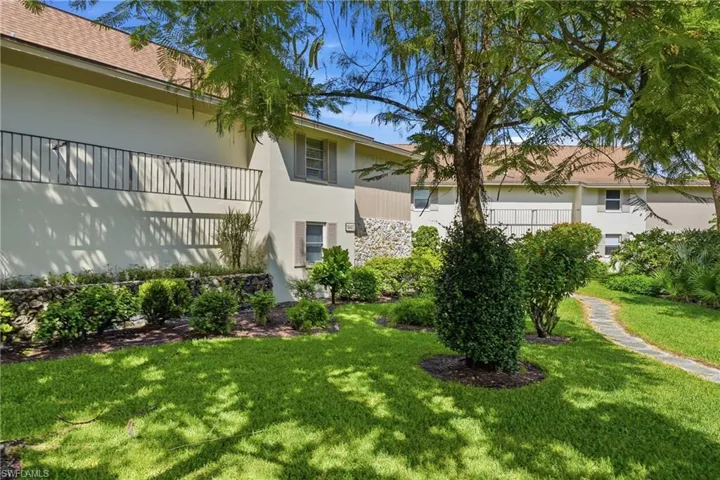 1940 Bald Eagle Dr 206-b, Naples, Florida 34105