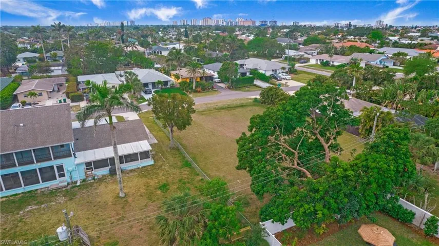 713  109th N AVE, Naples, FL 34108