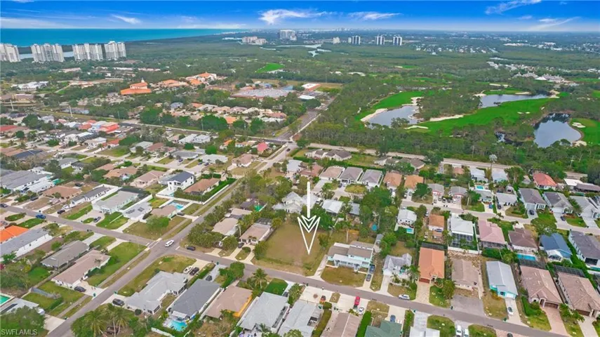 713  109th N AVE, Naples, FL 34108
