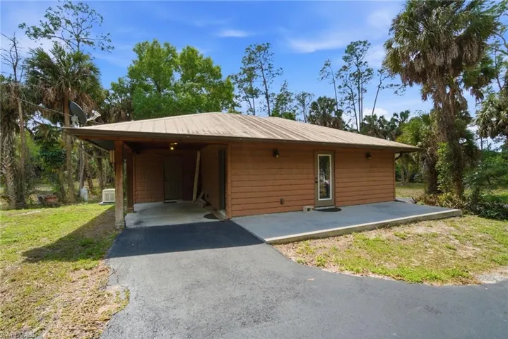 3670  27th SW AVE, Naples, FL 34117