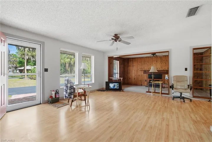 3670  27th SW AVE, Naples, FL 34117