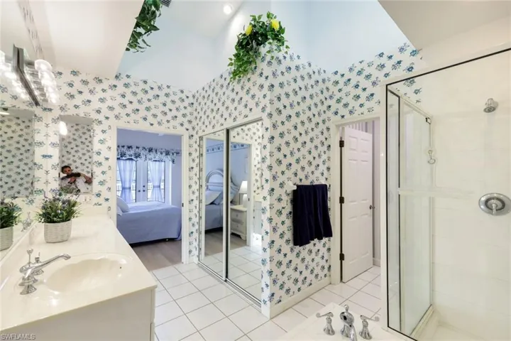 1972 Cascades Dr 4, Naples, Florida 34112