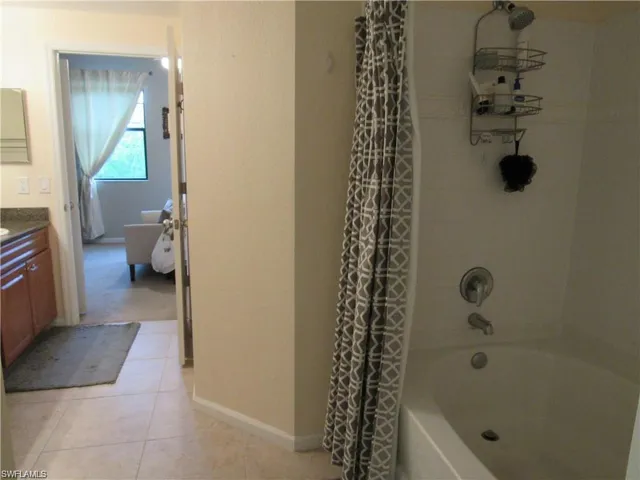 12936 Violino Ln 206, Naples, Florida 34105