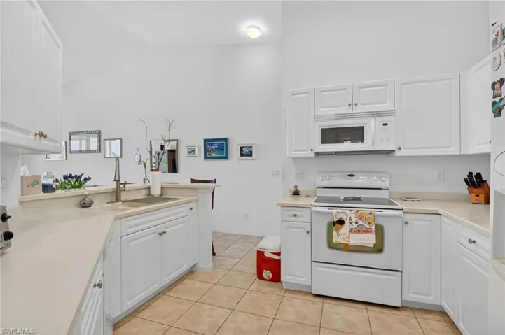 25009 Peacock Ln 1-201, Naples, Florida 34114