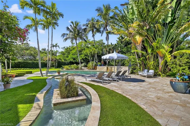 111  Caribbean  RD, Naples, FL 34108