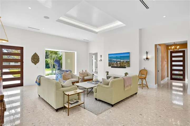 111  Caribbean  RD, Naples, FL 34108