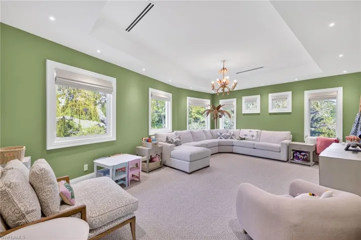 111  Caribbean  RD, Naples, FL 34108