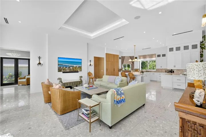 111  Caribbean  RD, Naples, FL 34108
