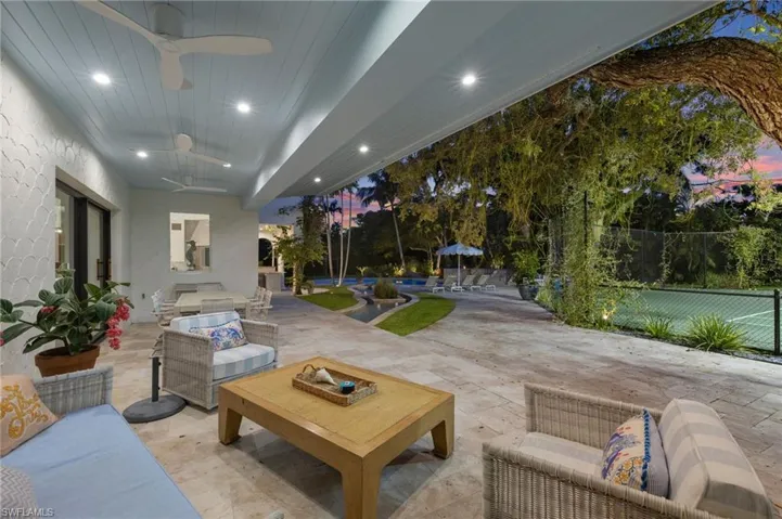 111  Caribbean  RD, Naples, FL 34108