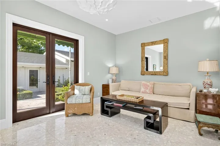 111  Caribbean  RD, Naples, FL 34108