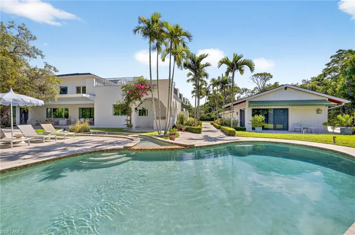 111  Caribbean  RD, Naples, FL 34108