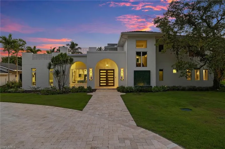 111  Caribbean  RD, Naples, FL 34108
