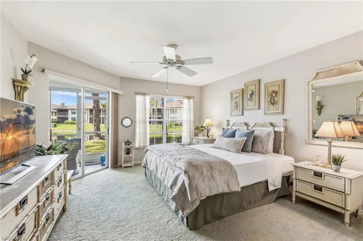 Primary bedroom with access to lanai