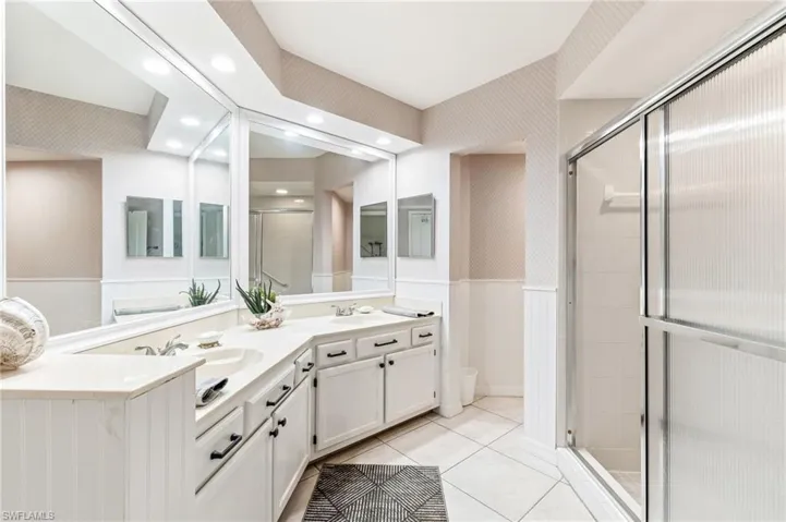 Ensuite primary bath