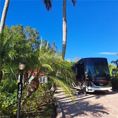 4790  Southern Breeze  DR, NAPLES, FL 34114