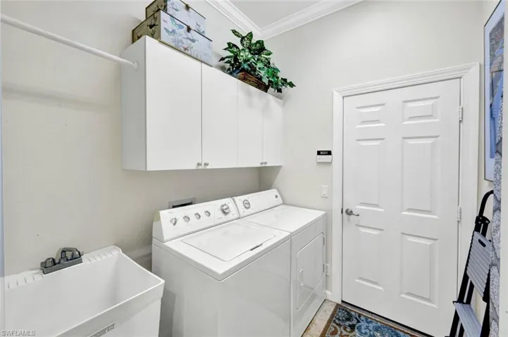 16208 Parque Ln, Naples, Florida 34110