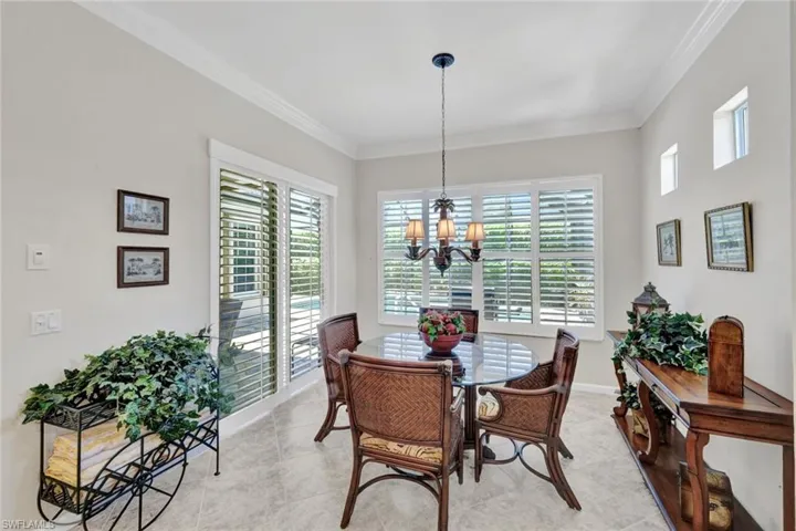 16208 Parque Ln, Naples, Florida 34110