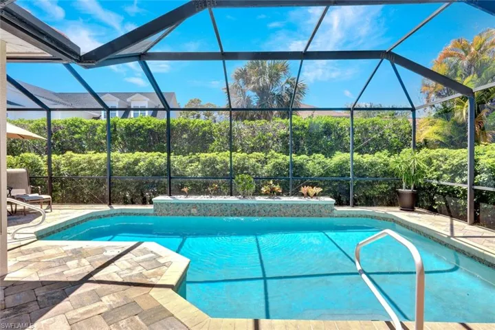 16208 Parque Ln, Naples, Florida 34110