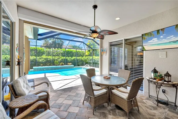 16208 Parque Ln, Naples, Florida 34110