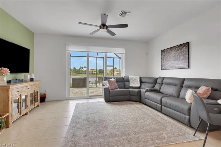 1557 Birdie Dr, Naples, Florida 34120