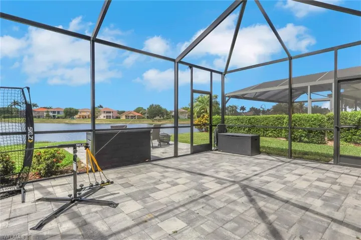 1557 Birdie Dr, Naples, Florida 34120