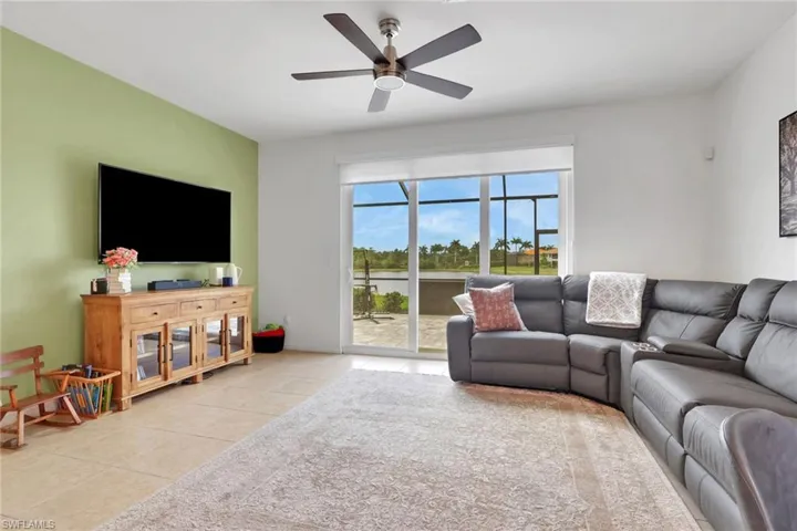 1557 Birdie Dr, Naples, Florida 34120
