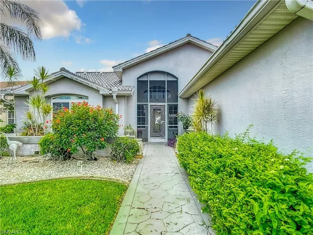 2180  Valparaiso  BLVD, North Fort Myers, FL 33917