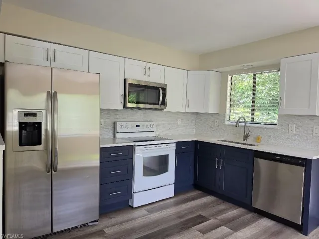 2455 Thomasson Dr B, Naples, Florida 34112