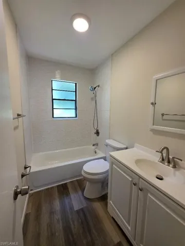 2455 Thomasson Dr B, Naples, Florida 34112
