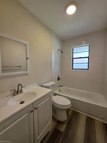 2455 Thomasson Dr B, Naples, Florida 34112
