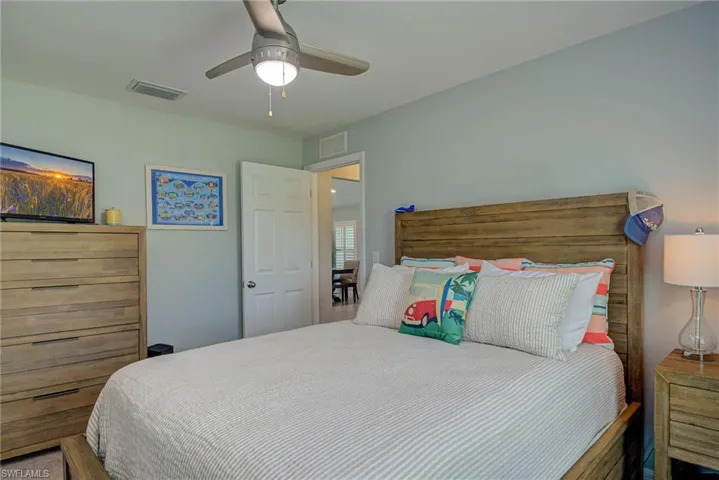 Bedroom with ceiling fan