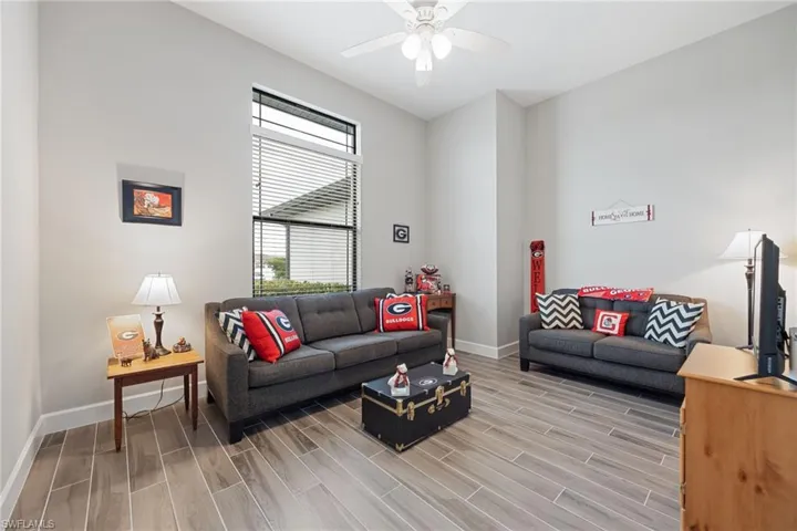 1110 Ne 7th Pl, Cape Coral, Florida 33909