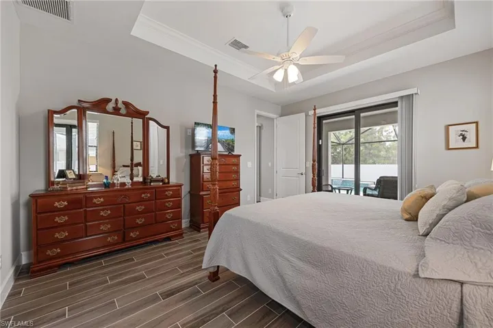 1110 Ne 7th Pl, Cape Coral, Florida 33909