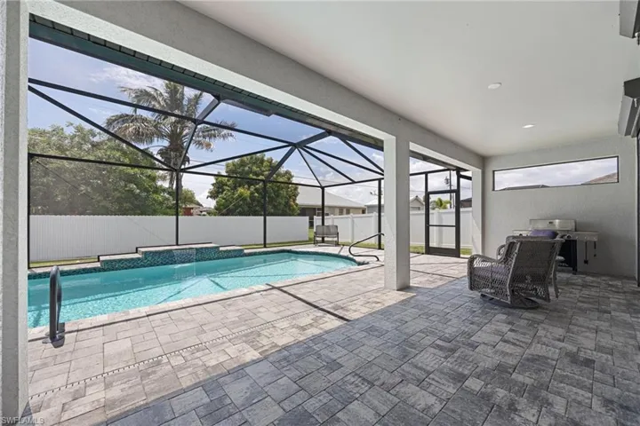 1110 Ne 7th Pl, Cape Coral, Florida 33909