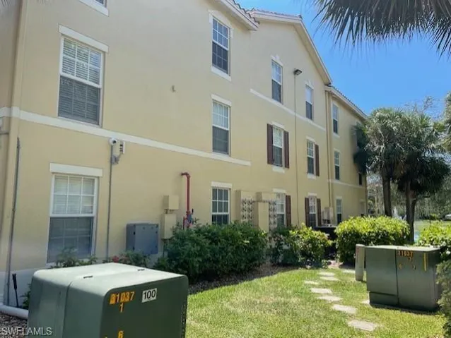 4127  Residence  DR, Fort Myers, FL 33901
