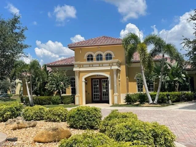 4127  Residence  DR, Fort Myers, FL 33901