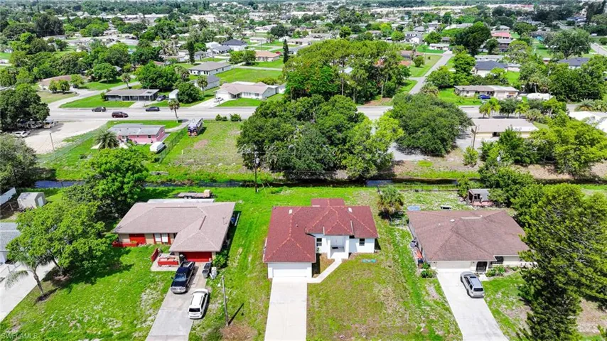 127 Connecticut Rd, Lehigh Acres, Florida 33936