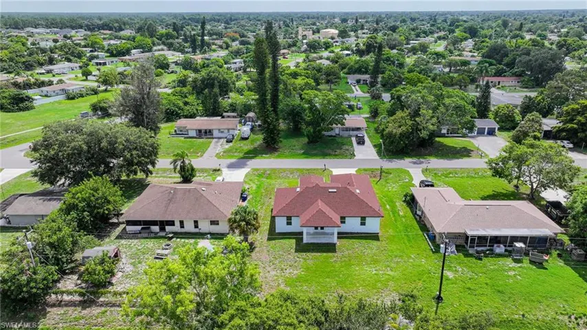 127 Connecticut Rd, Lehigh Acres, Florida 33936
