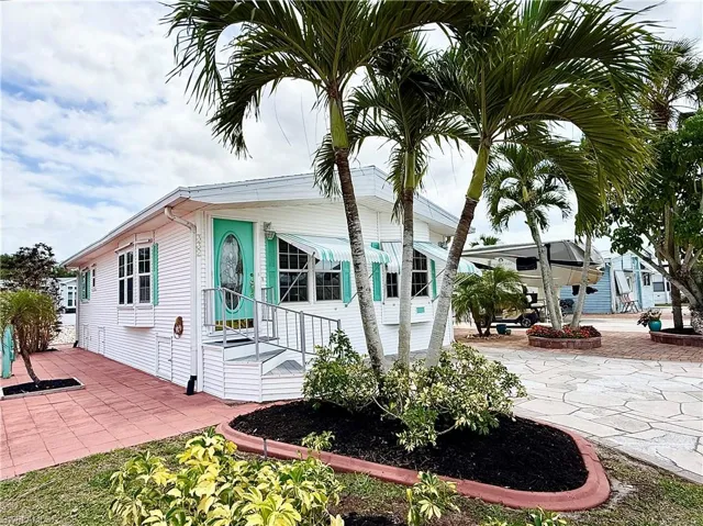 332  Imperial Wilder  BLVD, Naples, FL 34114