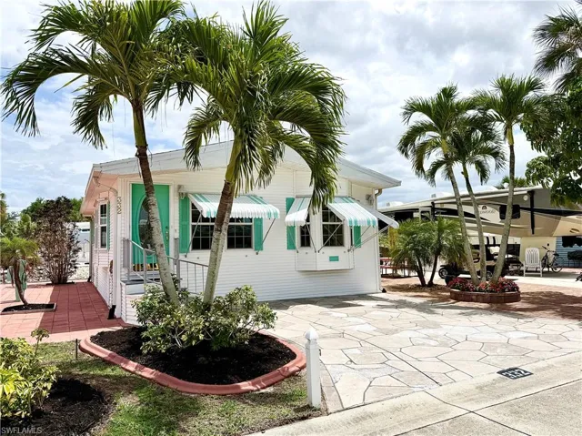 332  Imperial Wilder  BLVD, Naples, FL 34114
