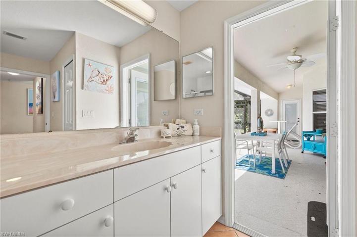 Hall / Pool Bath